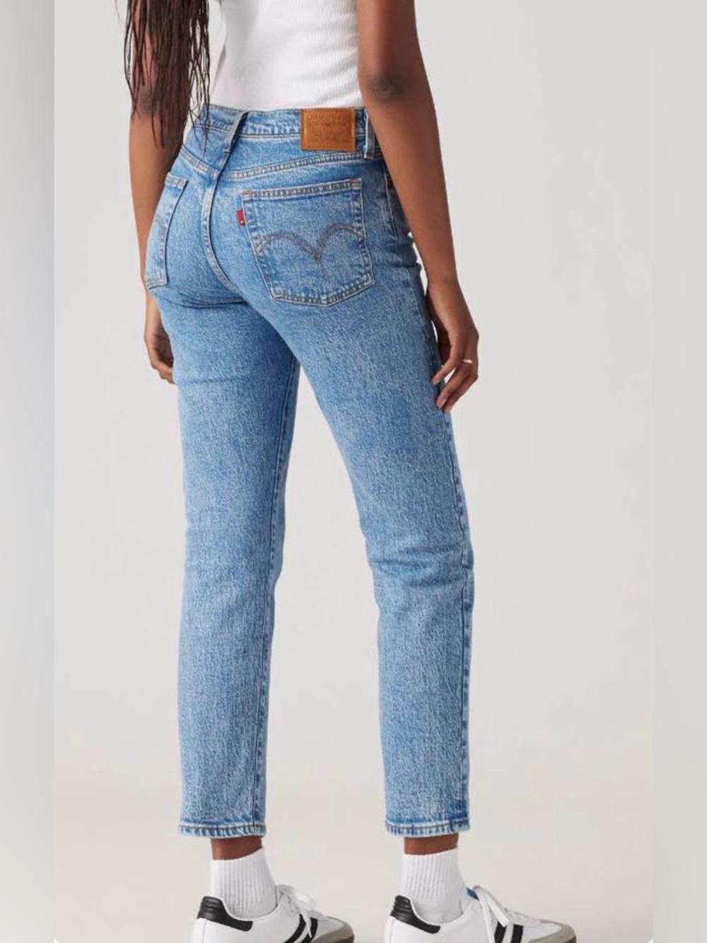 Levi’s Women’s Cropped Straight Kick Flare Jeans Medium Wash